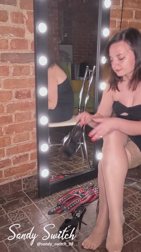 Footfetish: Heels and Stockings